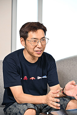 ꡼ No.023Υͥ / Υ󥿥ӥ塼ϥǥСγˤϡȼʲĤʤ³סߥȥåȤΥե󡦥CEO롤ůؤȯۤθ