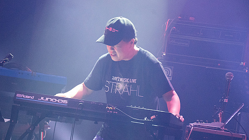 画像ギャラリー No.021のサムネイル画像 / 「レイフォース」などの楽曲が三者三様のアレンジで奏でられた「Ray’z Music Live -STRAHL-」の模様を紹介。ライブCD/BDの詳細は明日発表