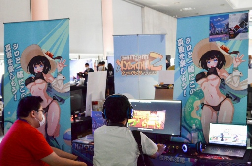 画像ギャラリー No.001のサムネイル画像 / カフェ経営&恋愛ADV「電気街の喫茶店」プレイレポート。大阪・日本橋の電気街でメイド喫茶を経営しよう