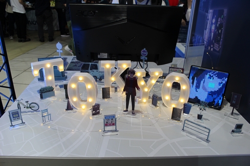 ���������꡼ No.013�Υ���ͥ������ / �Υץ쥤��ݡϡ�Tokyo Stories�פκǿ��ǥ��Ǥǡ��ԥ����륢���Ȥ�3DCG��ͻ�礵�����ӥ��奢�����¿��ʪ��ΰ�ü�˿���Ƥ���