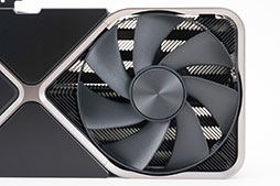 ̿ǸGeForce RTX 4090 Founders EditionסǶGeForce3åȸǽŤ2.2kgΥإӡ