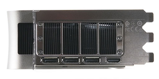 画像ギャラリー No.015のサムネイル画像 / 写真で見る「GeForce RTX 4090 Founders Edition」。最強GeForceは3スロット厚で重さ約2.2kgのヘビー級だ