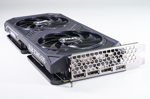 画像ギャラリー No.008のサムネイル画像 / 独自大型クーラー採用のPalit製「GeForce RTX 4070 SUPER Dual」を試す。リファレンス仕様で消費電力あたり性能に優れる