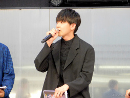 画像ギャラリー No.012のサムネイル画像 / 濱野大輝さん,逢坂良太さん,田丸篤志さん,堀江 瞬さんによる生アフレコに圧倒。「『結合男子』防衛本部トークステージ in AGF2023」レポート