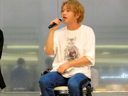 画像ギャラリー No.013のサムネイル画像 / 濱野大輝さん,逢坂良太さん,田丸篤志さん,堀江 瞬さんによる生アフレコに圧倒。「『結合男子』防衛本部トークステージ in AGF2023」レポート