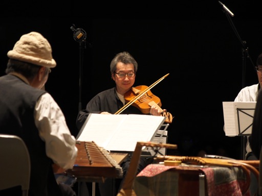 ���������꡼ No.012�Υ���ͥ������ / �ָ��ۿ����� Acoustic Live ���ųڴ��Ĵ�١��פ��ݡ��ȡ����ƥ꡼�ʸųڹ����Ĥθųڴ��MUSIC���󥸥�Υ��饷�å��ڴ�ȤΥ���ܤǡ�̾�ʤο�����Ƹ�