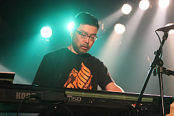 ���������꡼ No.006�Υ���ͥ������ / �찡�ץ��ڶʤ���դ���U-Brand�ˤ�뿷ǯ��饤�֤����ͤ��Ϥ����찡�����ȥ뤬ʣ����꡼������뺣ǯ���볫���򥢥Ĥ��ڶʤ����ä�