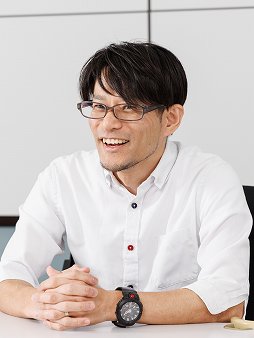 ���������꡼ No.010�Υ���ͥ������ / �Υ��󥿥ӥ塼��10ǯ�֤�κǿ����ARMORED CORE VI�פϡ��ᥫ������Ǥ���ư���ȡ���ǯ�Υե��ࡦ���եȥ������ε��Ѥ����������ȥᥫ����������