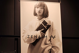 画像集 No.003のサムネイル画像 / ZETA DIVISIONと自動車部品メーカーが開発したゲーマー向けキーボード「ZENAIM KEYBOARD」の実機が初公開
