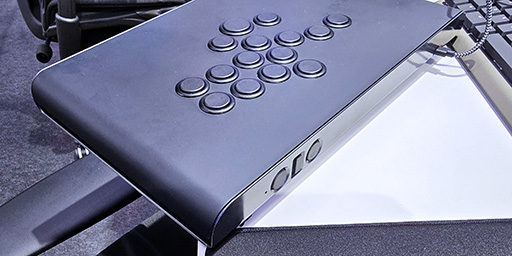 国内プロ格闘ゲーマーのこだわりを反映した「ZENAIM」のレバー