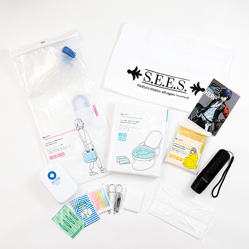 画像ギャラリー No.019のサムネイル画像 / 「ペルソナ3 リロード」,緊急時に持ち出せる「S.E.E.S.制式防災セット」と「コロマル救急ポーチ」の受注を開始