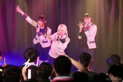 ���������꡼ No.004�Υ���ͥ������ / ��Ʊ�ʡ��������������ƾд�γݤ������֤����Ρ��ץ�󥻥����ޤâ�BACK to the IDOL��2��ǯ���٥�Ȥ򿶤��֤�