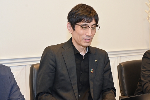 ꡼ No.004Υͥ / Υ󥿥ӥ塼ϳȯѤä֥쥹פϡȥ饯ɤ餷Ѳѡ󤬸1ǯ2ǯŸ