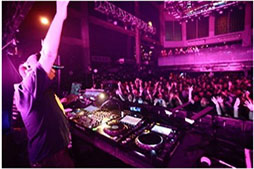 画像ギャラリー No.002のサムネイル画像 / 「リッジレーサー」,30周年記念DJイベントの音源を収録したライブ盤の発売が決定。受注締切は7月29日23:59