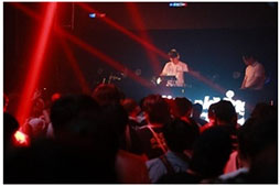 画像ギャラリー No.006のサムネイル画像 / 「リッジレーサー」,30周年記念DJイベントの音源を収録したライブ盤の発売が決定。受注締切は7月29日23:59