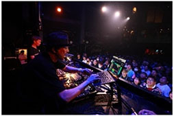 画像ギャラリー No.007のサムネイル画像 / 「リッジレーサー」,30周年記念DJイベントの音源を収録したライブ盤の発売が決定。受注締切は7月29日23:59