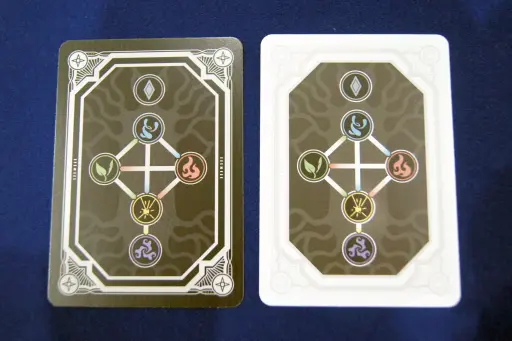 画像ギャラリー No.003のサムネイル画像 / カナイセイジ氏の新作カードゲーム「ウィザーズカップ」をプレイ。事前に組み上げた戦略をぶつけ合う,超シンプルで熱い読み合いが楽しめる