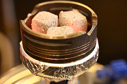 画像ギャラリー No.026のサムネイル画像 / 本物のシーシャも体験できた「Hookah Haze」イベントレポート。会場となったシーシャカフェ&バー「C.STAND」ではコラボも実施中