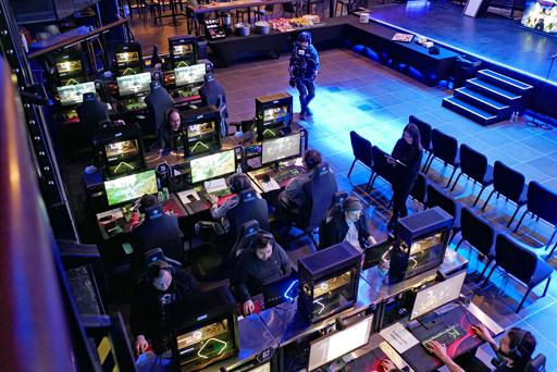 ���������꡼ No.015�Υ���ͥ������ / �֥ǥ��ӥ����פθ���ȯ�Ԥ������꤬����æ�Х��塼������Exoborne�ץץ�ӥ塼�����󥿥ӥ塼��Ũ�����Ǥʤ������ҳ��ˤ�ĩ��