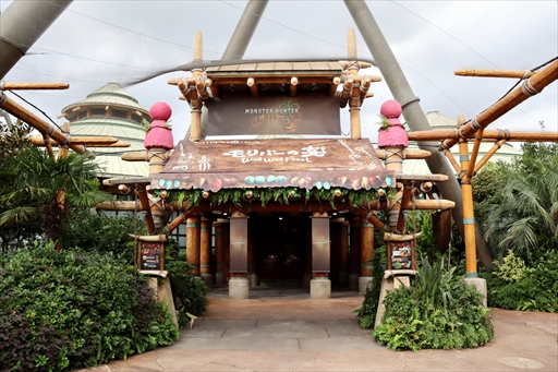 画像ギャラリー No.002のサムネイル画像 / USJ×「モンスターハンターワイルズ」コラボが期間限定で開催中。獣人族モリバーのアジトをモチーフにしたコラボレストランと,ARスタンプラリーを体験してきた