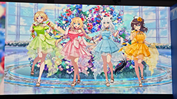 画像ギャラリー No.005のサムネイル画像 / ドレスをまとったホロライブメンバー63人とパーティー！ 「hololive Grand Reception 〜感謝を込めた招待状〜」東京会場を覗いてみた