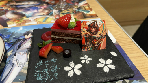 画像ギャラリー No.014のサムネイル画像 / 「Shadowverse: Worlds Beyond」初のコラボカフェ開催。心躍るコラボメニューとグッズの数々をレポート