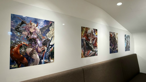 画像ギャラリー No.025のサムネイル画像 / 「Shadowverse: Worlds Beyond」初のコラボカフェ開催。心躍るコラボメニューとグッズの数々をレポート