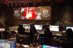 ���������꡼ No.018�Υ���ͥ������ / ��HIT : The World�פο��ϰ�ȥ��٥�ɤ��絬��PvP�ե�����ɡȵ�̵�η����ϡɤ�ȯɽ���줿����ʪ������ �ƥ��ȥޥå����٥�ȡפ��ݡ���