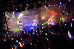 ���������꡼ No.025�Υ���ͥ������ / �ֳرॢ���ɥ�ޥ������׽�Υ饤�֥ĥ������ִ���व�󡤰�ƣ�񲻤�������ͧΤ���󤬽б餷���ֽ鿴����פ��ۿ���İ��ݡ���