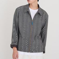 画像ギャラリー No.004のサムネイル画像 / 「学園アイドルマスター」とコラボした新作アパレル,予約受付を開始。花海咲季,月村手毬,藤田ことねをイメージしたボディバッグとアウター