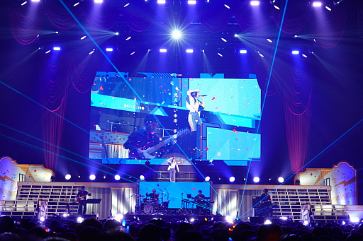 画像ギャラリー No.023のサムネイル画像 / 「学園アイドルマスター 初星音楽祭」視聴レポ。13人のアイドルが全力パフォーマンスで魅せた公演は，コラボ楽曲や生バンド，ダンサーも登場