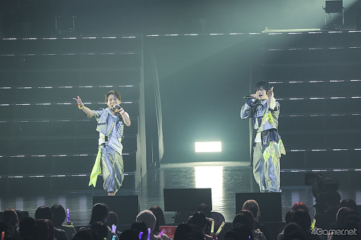 画像ギャラリー No.004のサムネイル画像 / 「18TRIP」ライブイベント「HAMAツアーズpresents “おもてなしライブ” -Sparkle-」♯01レポート。デュオ曲から新曲まで，観客を魅了した一夜