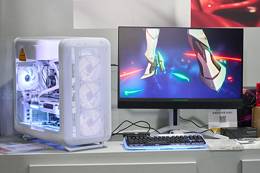 ���������꡼ No.009�Υ���ͥ������ / �����ޡ������ǥ����ץ쥤�֥��ɡ�Titan Army�פ���������ॷ�祦�˽�Ÿ���ꤴ����Mini LED�ǥ����ץ쥤��Ÿ����TGS2025��