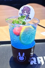 画像ギャラリー No.016のサムネイル画像 / 「カオスゼロナイトメア」のコラボカフェが，池袋の「Café＆Bar RAGE ST」で開催中。ハーフアニバーサリー記念のグッズも販売