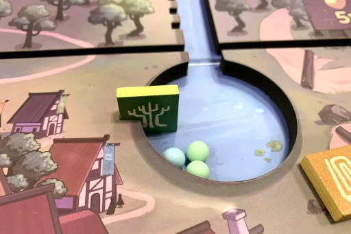 画像ギャラリー No.009のサムネイル画像 / 流れるパールを受け止めろ! 奇抜なビジュアルとシンプルかつ堅実なルールが同居したボードゲーム「12 Rivers」日本語版を紹介