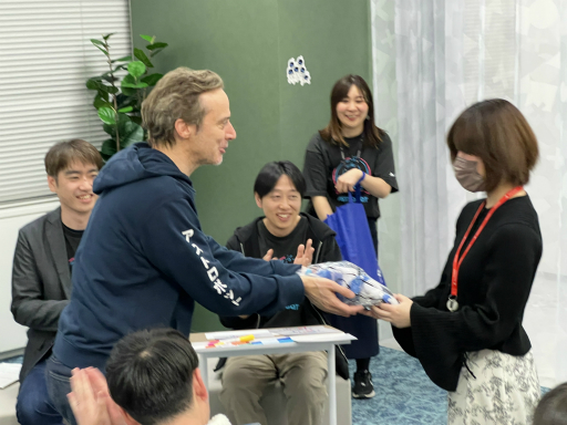 画像ギャラリー No.026のサムネイル画像 / 「アストロボット」制作スタジオTeam ASOBIのファンミーティングをレポート。ここだけでしか聞けないトークや貴重な資料を楽しめる,和やかな時間が流れていた