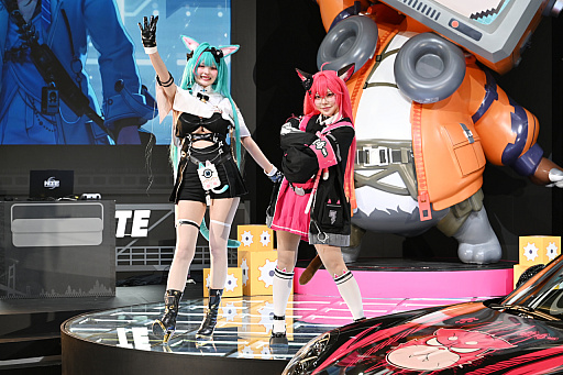 画像ギャラリー No.011のサムネイル画像 / 「ニコニコ超会議2026」に「NTE: Neverness to Everness」のブースが出展。ステージでは作中の機能を使ったレース大会や公式コスプレイヤーの撮影会も