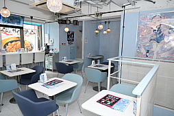 画像ギャラリー No.005のサムネイル画像 / 「NTE」と秋葉原のメイドカフェ「氷と宝石のパティスリー リリアンキュキュ」がコラボ。公式コスプレイヤーも登場した内覧会をレポート