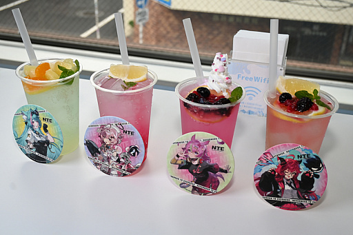 画像ギャラリー No.009のサムネイル画像 / 「NTE」と秋葉原のメイドカフェ「氷と宝石のパティスリー リリアンキュキュ」がコラボ。公式コスプレイヤーも登場した内覧会をレポート