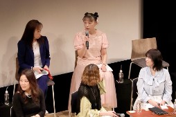 画像ギャラリー No.012のサムネイル画像 / 新曲の初視聴&2DAYSライブ開催の電撃発表も! 「ときメモ」ファンミーティング「ときめきのホームルーム」熱気あふれる会場レポート