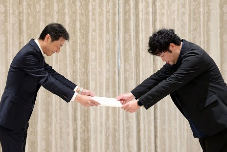 画像ギャラリー No.004のサムネイル画像 / 「ユミアのアトリエ」と「神奈川県警察」がタイアップ中。フィッシング被害防止をテーマにしたデジタル掲示物が神奈川県内各所に登場