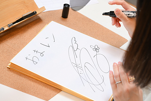 画像ギャラリー No.013のサムネイル画像 / 竹達彩奈さん,怒る。「LINE おまかせレンジャー」半周年記念,人間になったコニーの“怒りボイス”収録にお邪魔した