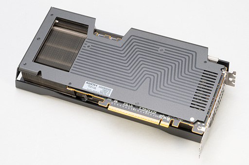 画像ギャラリー No.007のサムネイル画像 / AMDの新ミドルハイGPU「Radeon RX 9070 GRE」は,RX 9070とRX 9060 XTの間に入り,ゲームによってはGeForce RTX 5070を上回ることも