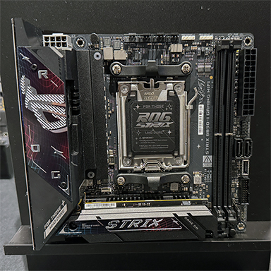 ���������꡼ No.014�Υ���ͥ������ / GeForce RTX 5090��ܥ����ɤʤɡ�ASUS���ǿ�PC�ѡ��Ĥ����ո��ǰ���Ÿ����2��1���ˤϰ��̸������٥�Ȥ򳫺�