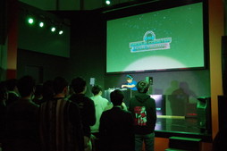 ���������꡼ No.027�Υ���ͥ������ / �ǿ���֥��롼������������ �ե塼���㡼�ѥե����ޡ����פǤϥ��꡼����Υ��ȡ��꡼�⡼�ɤ��о졣�ߥ�DJ�饤�֤�»ܤ��줿����ȯɽ���ݡ���