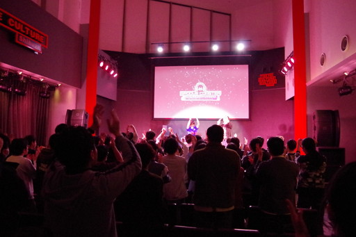 ���������꡼ No.036�Υ���ͥ������ / �ǿ���֥��롼������������ �ե塼���㡼�ѥե����ޡ����פǤϥ��꡼����Υ��ȡ��꡼�⡼�ɤ��о졣�ߥ�DJ�饤�֤�»ܤ��줿����ȯɽ���ݡ���