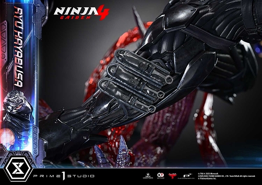 画像ギャラリー No.008のサムネイル画像 / 「NINJA GAIDEN 4」リュウ・ハヤブサの1/4スケールスタチューが登場。DX ボーナス版には「蛇骨門」を装備した両手パーツも付属