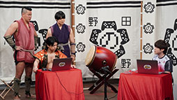 画像ギャラリー No.007のサムネイル画像 / 「野田クリの野望」第2回は「GeoGuessr」特集。アジア4位の達人により「○○な家は北欧」「このガードレールの色は○○県」などの推理を披露