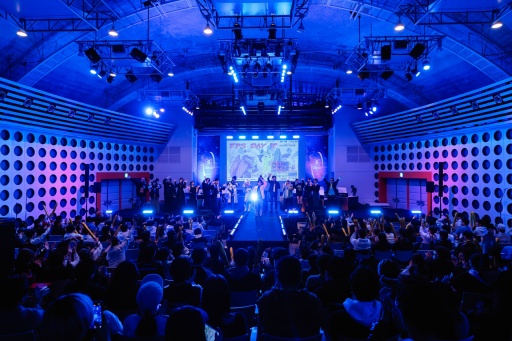 ���������꡼ No.001�Υ���ͥ������ / �桼�ӡ��������եȼ�š�FPS Day X�ײ���ݡ��ȡ���UBIDAY�פΰ����ҤϷ����Ѥ������⥳�ߥ�˥ƥ��򲹤�³���Ƥ���