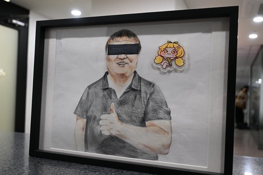 画像ギャラリー No.004のサムネイル画像 / 「トリッカル・もちもちほっペ大作戦」開発元のEPID Gamesを見学に韓国へ。同人グッズやミームに溢れるオタクカンパニー